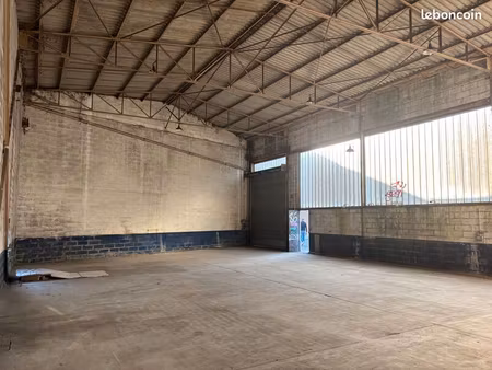 local industriel 252 m²