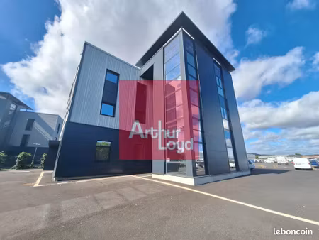bureaux 128 m²