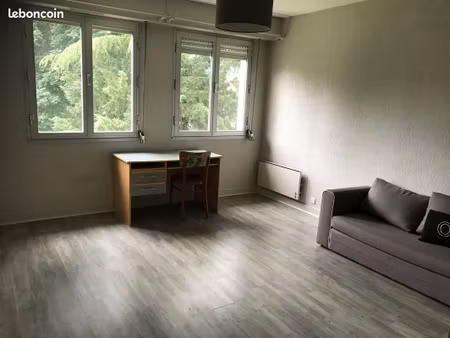 t1 30 m2 centre-ville jacobins / jardin des plantes