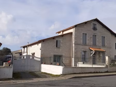 maison charentaise