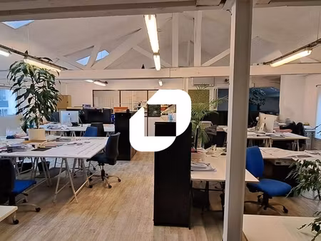 bureaux 386 m²