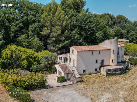 propriété 14 pièces 523 m²