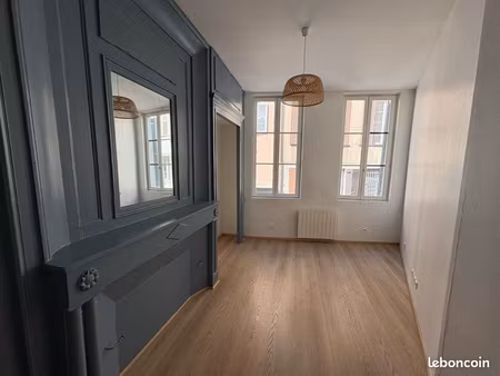 t1bis hyper centre idéal facs droit  médecine  gay lu  ifsi