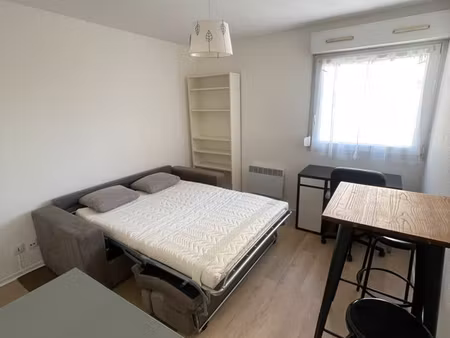 particulier loue studio meublé de 19 m² manufacture des tabacs