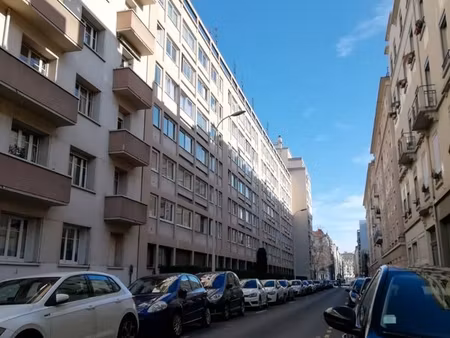 appartement 4 pièces 76m2 lyon 6e 1650 cc eau plus chauffage
