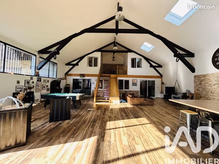 loft/atelier/surface 5 pièces 286 m²