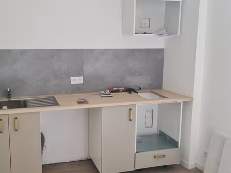 t2 25 m² – rdc – centre-ville châtellerault – rénové
