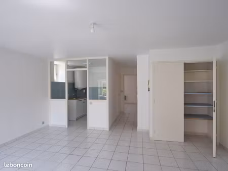 loue appartement f2 à tournon-sur-rhône