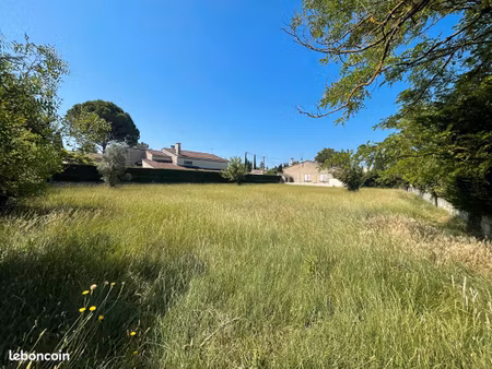 terrain 408 m² vedene