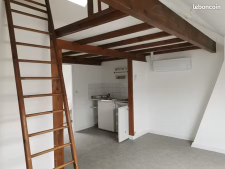lille sébastopol t2+mezzanine parfait état