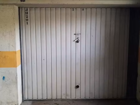 garage/box 14 m² barentin