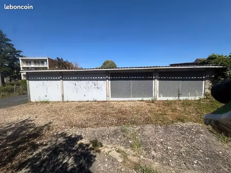 parking box centre ville de gien ◊