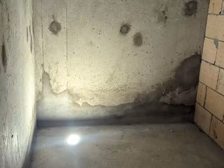 cave 4.75m²