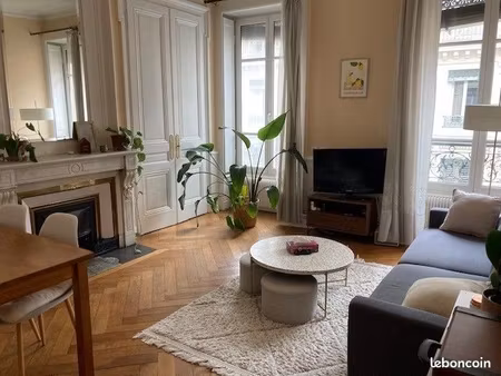 appartement 3 pièces 82 m²