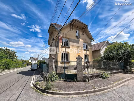 immeuble 12 pièces 186 m²