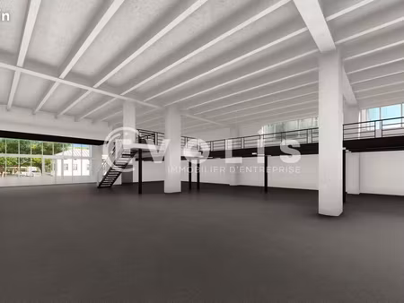 local bureaux 1 800 m²