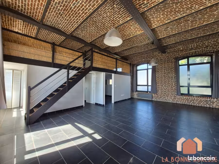 loft 1 pièce 107 m²