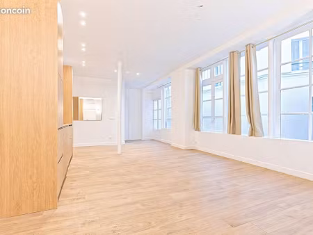 bureaux 61 m²