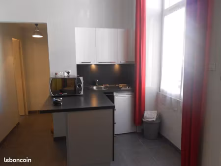 loue t1 bis 28 m2 meublé place ney angers