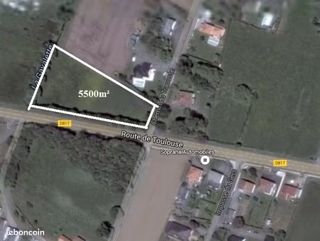 lannemezan  secteur hôpital  5500m2 divisible pour activité ou habitation