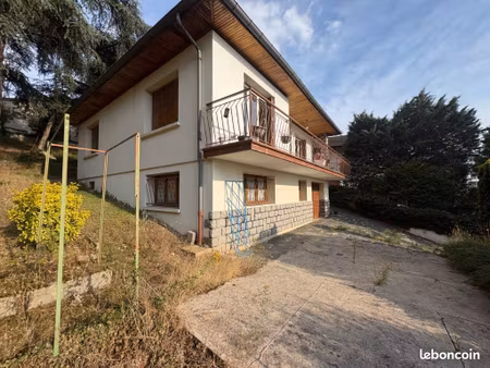 villa 4 pièces 85 m²