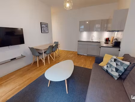 appartement t2 36 m2 / meublé - 660 euros cc - bordeaux