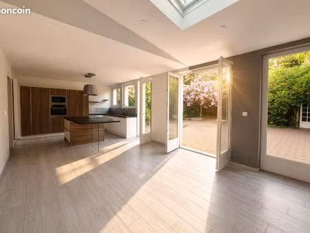 maison 269 m² la châtaigneraie 5 chambres jardin studio indépendant