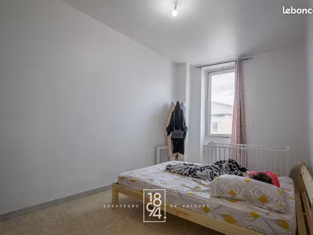 appartement 6 pièces 145 m²