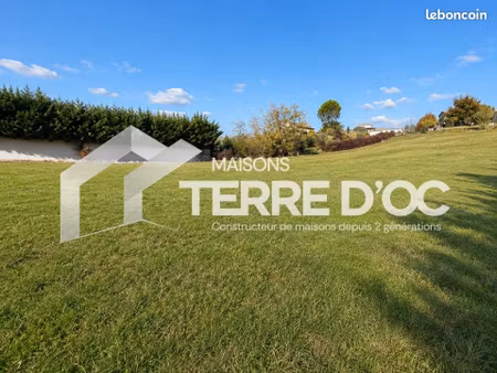 terrain 2 700 m² naves