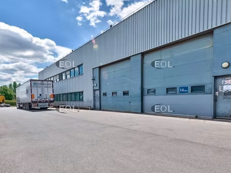 local bureaux 1 040 m²