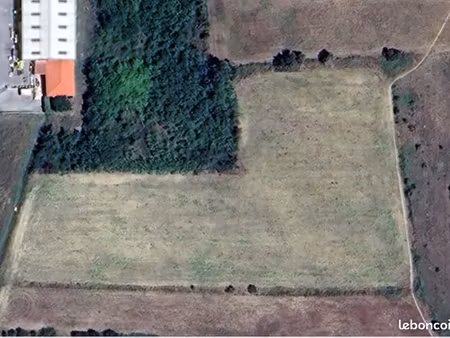 terrain 368 m² remoulins