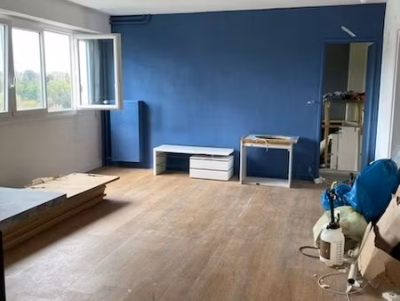 appartement de 53m2   120 000 euros