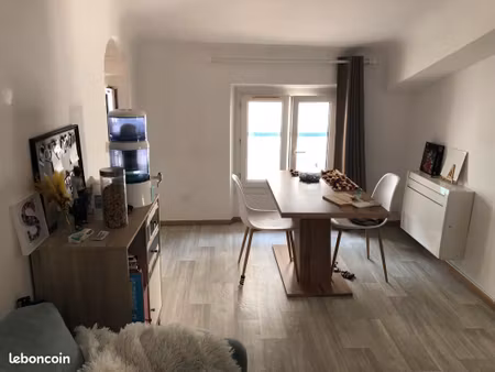 appartement - 3 pièces - 52m² - fréjus centre