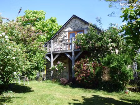 2 maisons dans un hameau