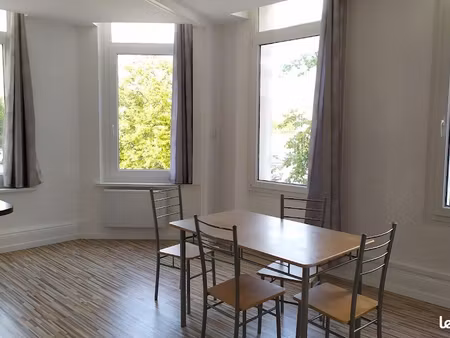 appartement lumineux t2 (40 m²) place crèvecœur
