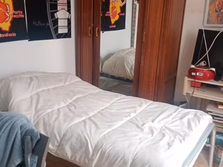chambre meublée