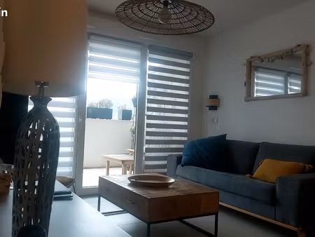 vends appartement 2 pièces très bon état