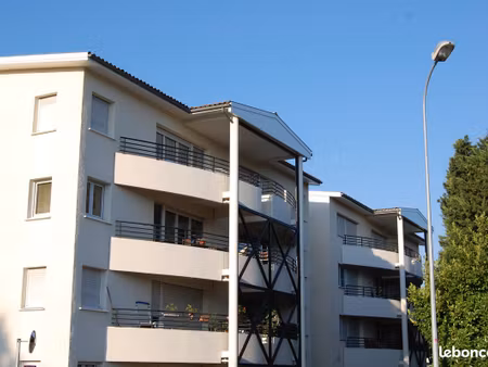 studio 31 m2 non meublé