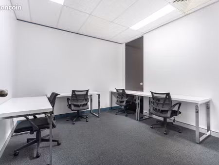 bureau en espace ouvert à louer pour 15 personnes à marseille  les docks marseille