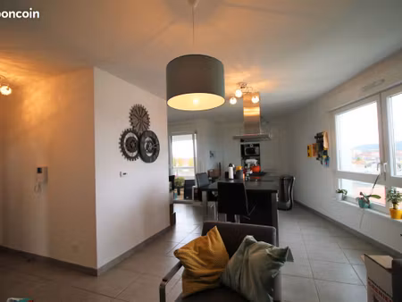 appartement 3 pièces 84 m²