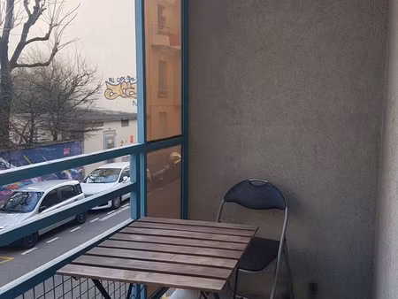 studio meuble renove avec balcon – 100 m ecole management – gare