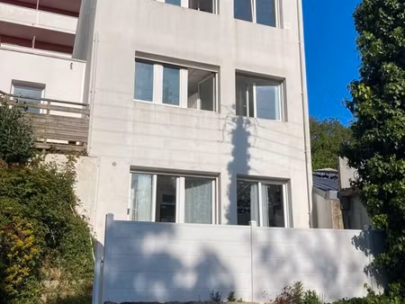 a vendre grande maison 1km hypercentre - face au lycée kercichen