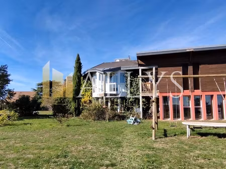 maison 10 pièces 320 m²