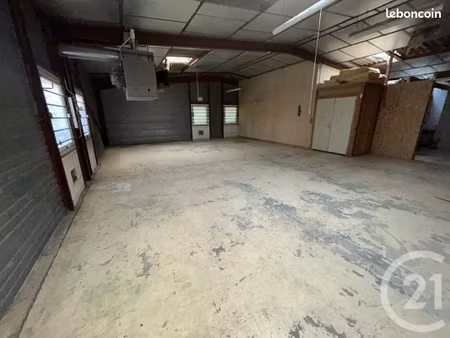 local d'activité 220 m²