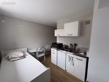 studio meublé de 14m2