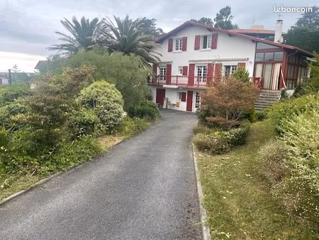 maison 10 pièces - 230 m2