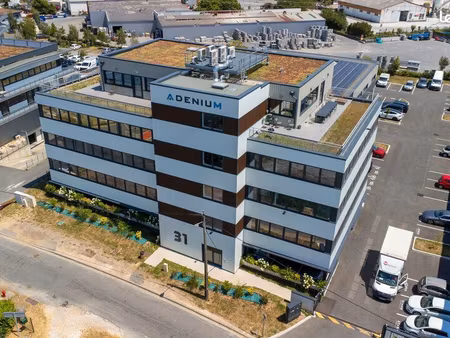 bureaux 212 m²