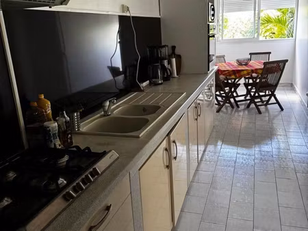 à louer – bas de villa t3 avec terrasse  jardin et parking