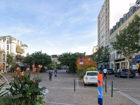 local commercial 48 m²