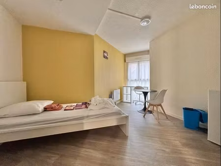 studio 2 pièces 17 m²